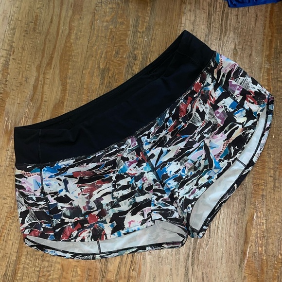 Lululemon Speed Up Short LR 2.5” Size: 8 Color: Black Multi - Picture 1 of 4
